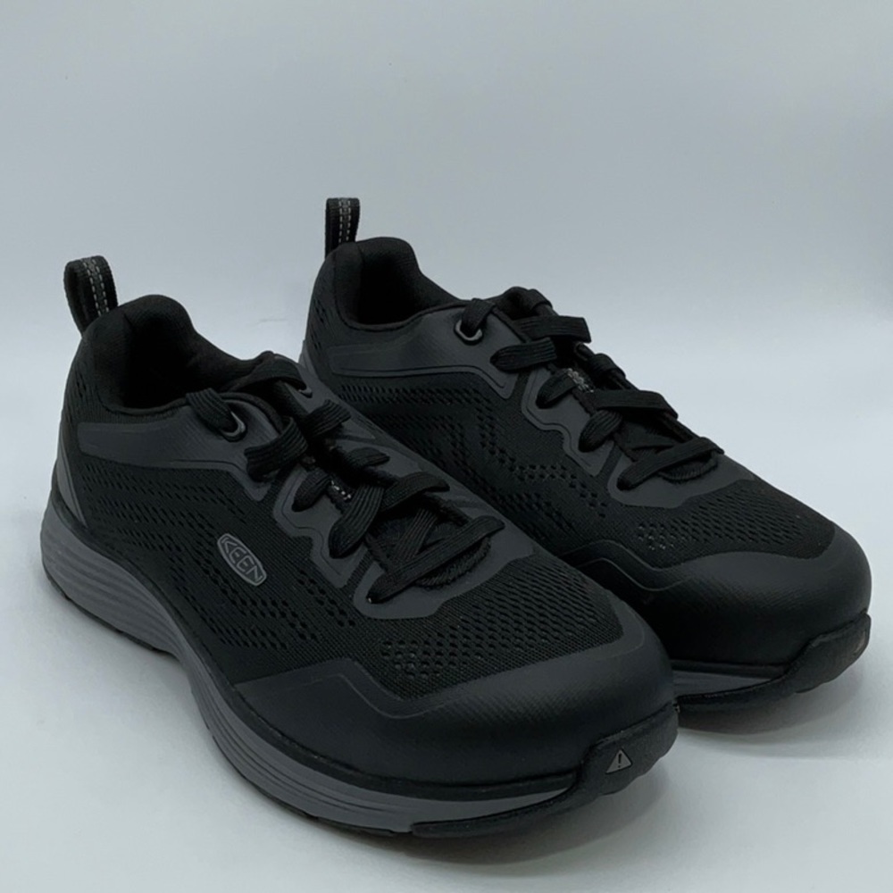 NWOT KEEN UTILITY WOMENS SPARTA2 ALLOY TOE BLACK BLACK